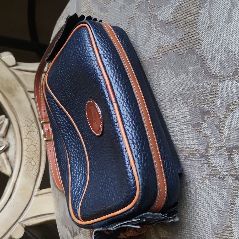 Vintage Dooney and Bourke Kitty crossbody bag - Picture 5 of 15